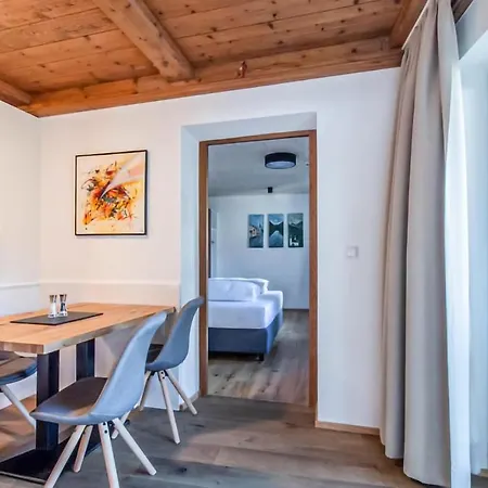 Appartement Beautiful In With Wifi And 2 Bedrooms *